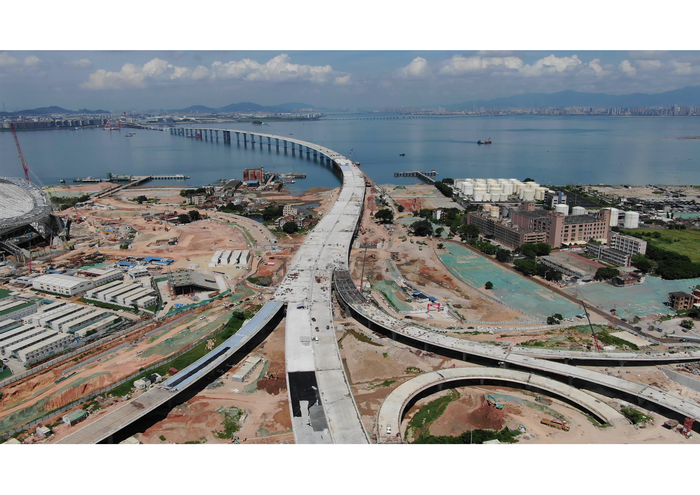 0705【工程公司】翔安大橋翔安側(cè)主線全部貫通！海上臥龍即將起飛1_調(diào)整大小.png